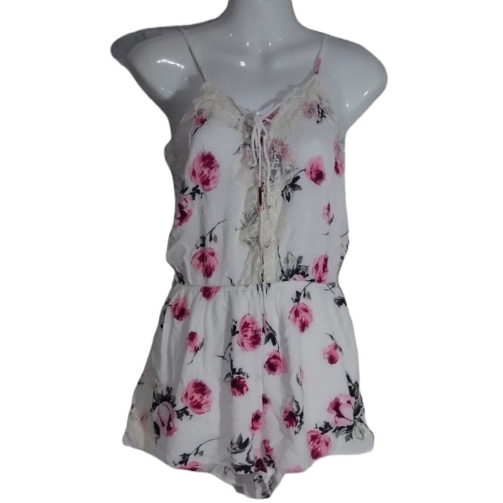 Floral and lace romper M